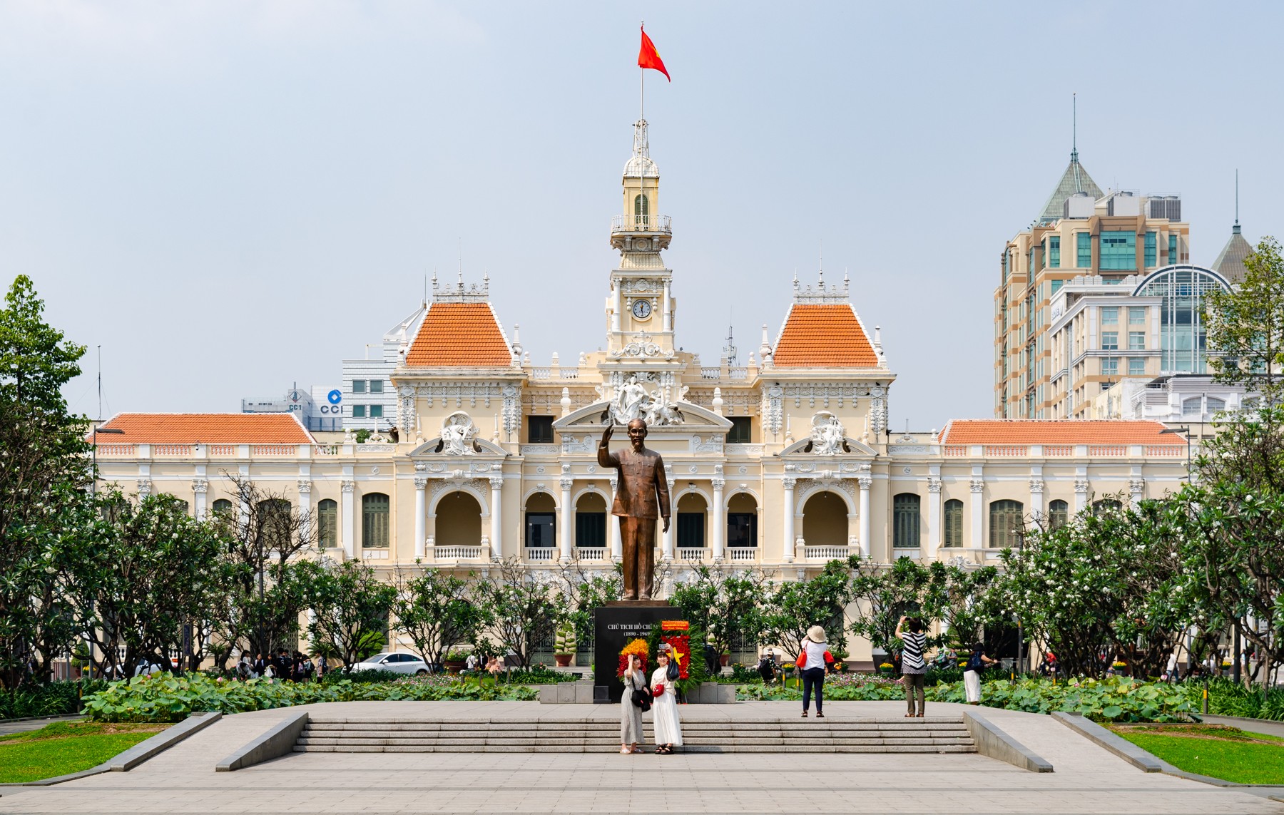 Ho Chi Minh City Hall and the Nguyen Hue square, photographed in January 2020